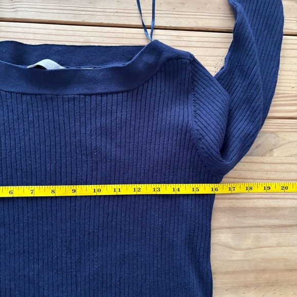 Chic Navy Women's Crew Neck Sweater - Picture 9 of 11